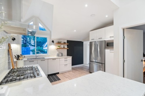 855 22Nd Avenue E, Vancouver, BC 