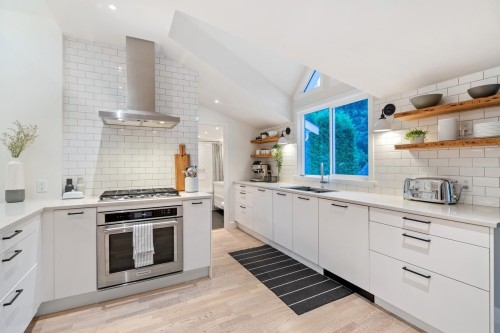 855 22Nd Avenue E, Vancouver, BC 