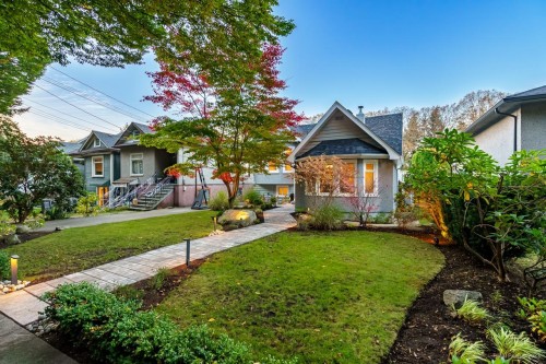 855 22Nd Avenue E, Vancouver, BC 