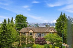 102-123 Keith Road ENorth Vancouver, BC V7L 1V1
