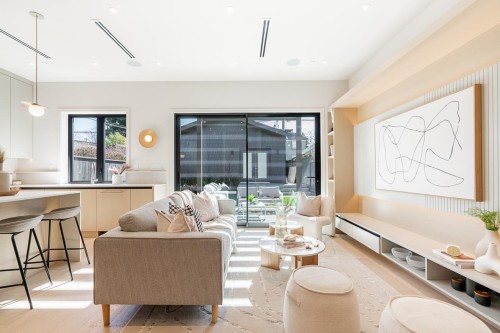 2-372 37Th Avenue E, Vancouver, BC 