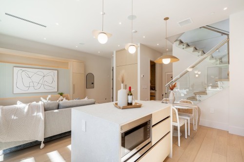 2-372 37Th Avenue E, Vancouver, BC 