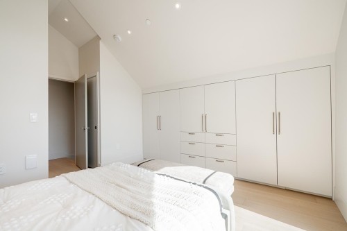 2-372 37Th Avenue E, Vancouver, BC 