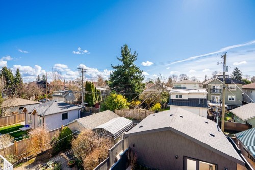 2-372 37Th Avenue E, Vancouver, BC 