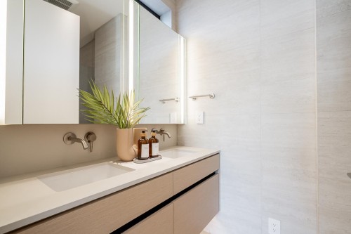 2-372 37Th Avenue E, Vancouver, BC 