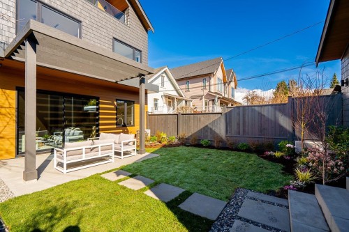 2-372 37Th Avenue E, Vancouver, BC 