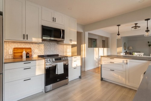 1438 Mcnair Drive, North Vancouver, BC 