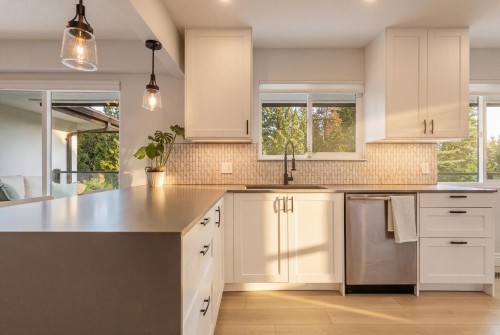 1438 Mcnair Drive, North Vancouver, BC 