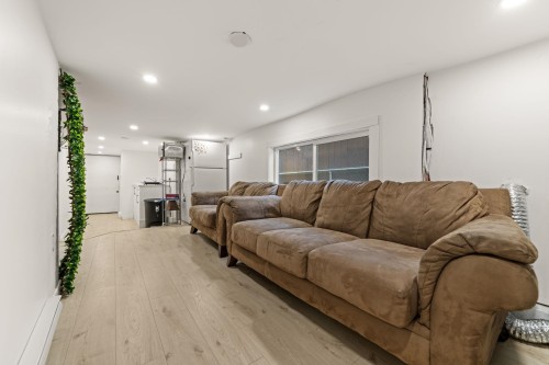266 32Nd Avenue E, Vancouver, BC 