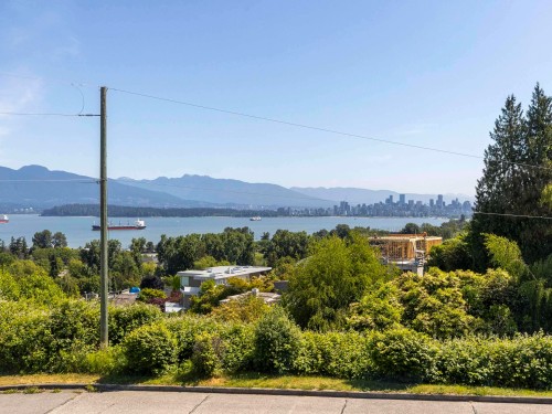 4514 Bellevue Drive, Vancouver, BC 