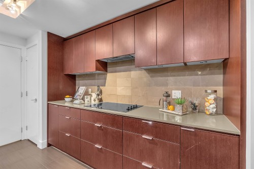 164 13Th Street W, North Vancouver, BC 