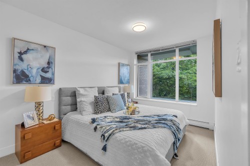 164 13Th Street W, North Vancouver, BC 