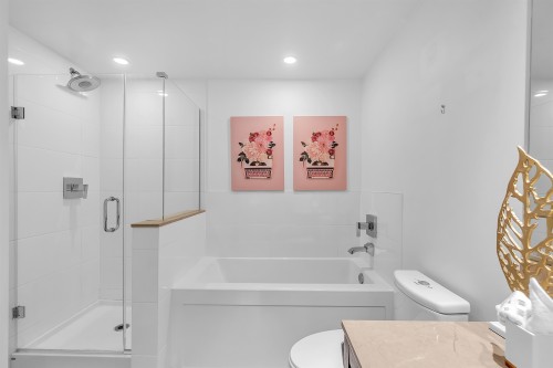 164 13Th Street W, North Vancouver, BC 