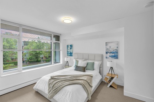 164 13Th Street W, North Vancouver, BC 