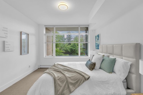 164 13Th Street W, North Vancouver, BC 