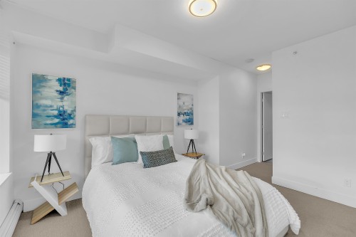164 13Th Street W, North Vancouver, BC 