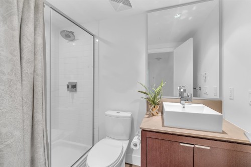 164 13Th Street W, North Vancouver, BC 