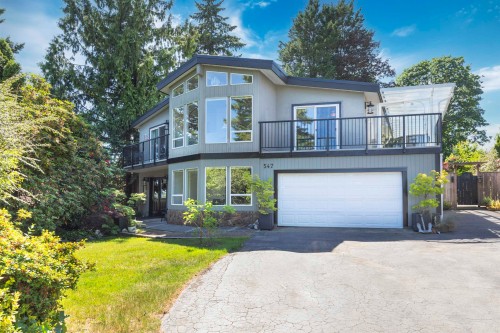 547 Fairway Drive  North Vancouver, BC V7G 1Z5