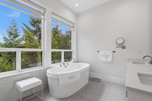 2425 Leggett Drive, Anmore, BC 