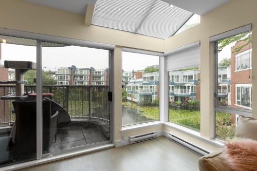 1596 Island Park Walk, Vancouver, BC 