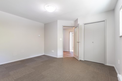 5714 Trail Avenue, Sechelt, BC - Indoor Photo Showing Other Room