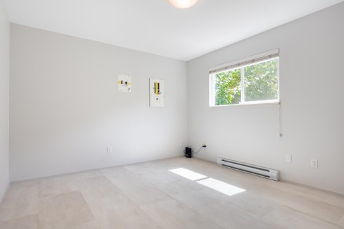 5714 Trail Avenue, Sechelt, BC - Indoor Photo Showing Other Room