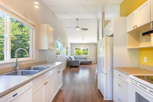 5714 Trail Avenue, Sechelt, BC - Indoor Photo Showing Kitchen With Double Sink