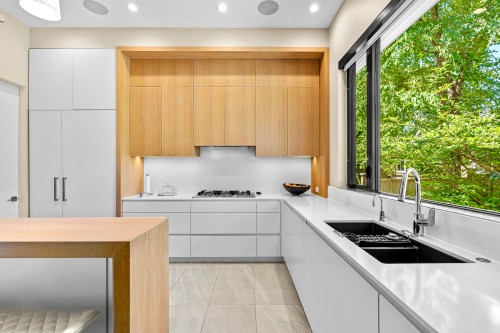 4001 32Nd Avenue W, Vancouver, BC 