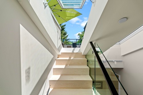 4001 32Nd Avenue W, Vancouver, BC 
