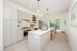 130-921 Grant Street  Coquitlam, BC V3J 0S2