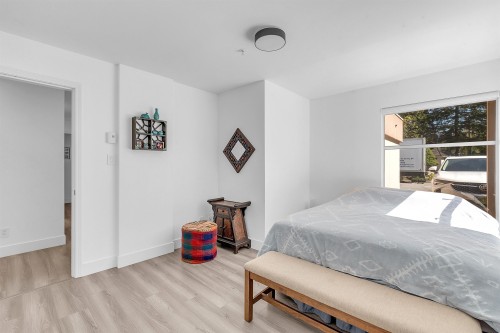 8-2425 Edgemont Boulevard, North Vancouver, BC 