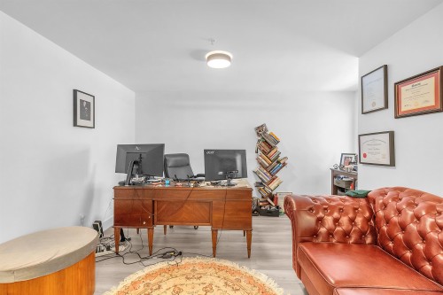 8-2425 Edgemont Boulevard, North Vancouver, BC 