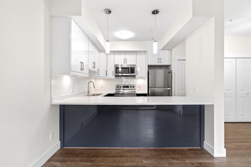 12-4033 Dominion Street, Burnaby, BC 
