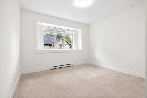 12-4033 Dominion Street, Burnaby, BC 