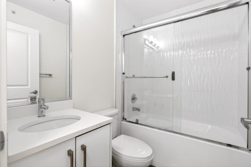 12-4033 Dominion Street, Burnaby, BC 