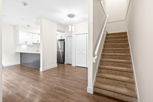 12-4033 Dominion Street, Burnaby, BC 
