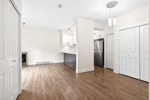 12-4033 Dominion Street, Burnaby, BC 