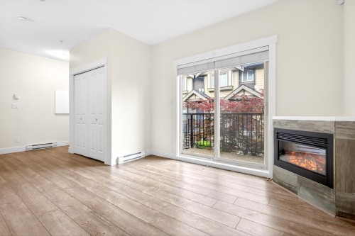 12-4033 Dominion Street, Burnaby, BC 