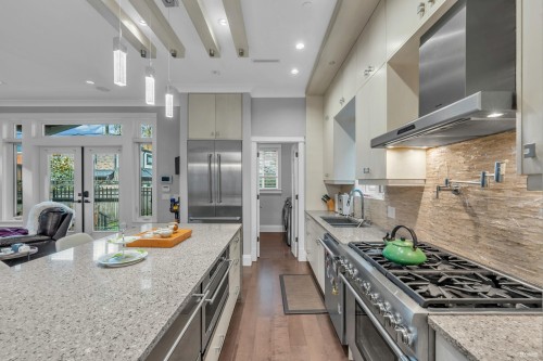 4217 16Th Avenue W, Vancouver, BC 
