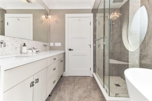 4217 16Th Avenue W, Vancouver, BC 