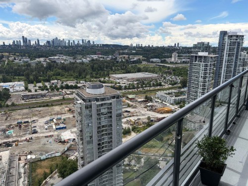 2711-4730 Lougheed Highway  Burnaby, BC V5C 4A8