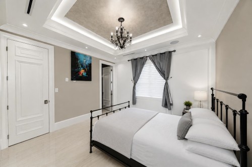 4751 Granville Avenue, Richmond, BC 