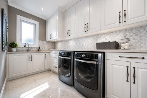 4751 Granville Avenue, Richmond, BC 