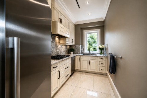 4751 Granville Avenue, Richmond, BC 