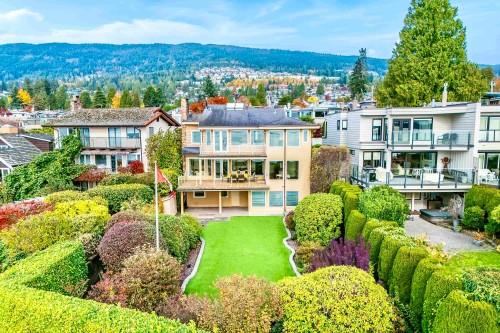 2328 Bellevue Avenue, West Vancouver, BC 
