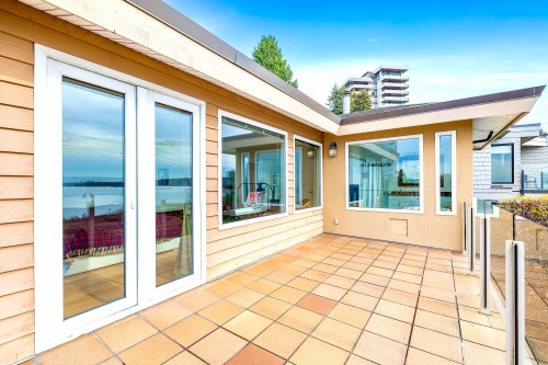 2328 Bellevue Avenue, West Vancouver, BC 