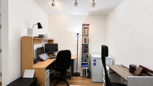 207-9262 University Crescent, Burnaby, BC 