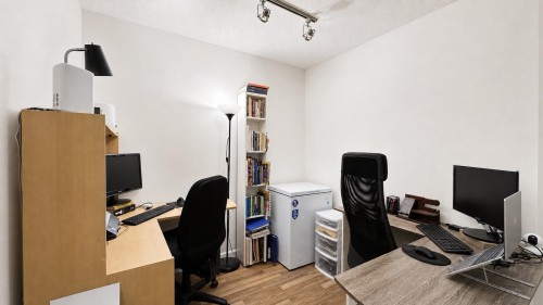 207-9262 University Crescent, Burnaby, BC 