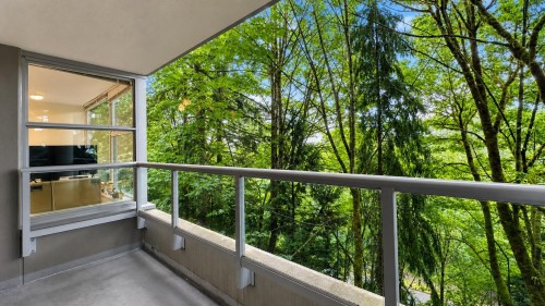 207-9262 University Crescent, Burnaby, BC 