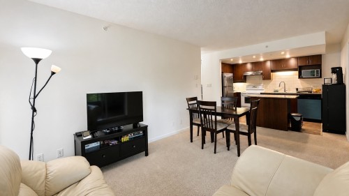 207-9262 University Crescent, Burnaby, BC 
